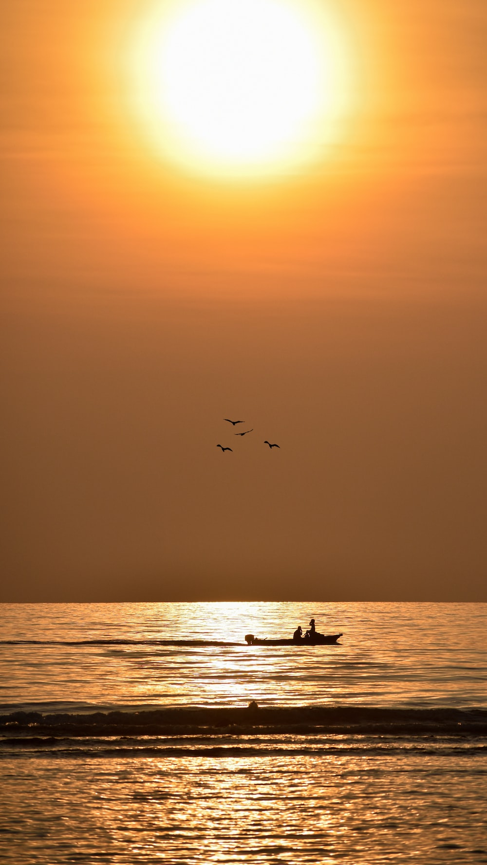 추석 휴가를 즐기기 좋은 관광지: 평화누리공원과 이국적인 천주호