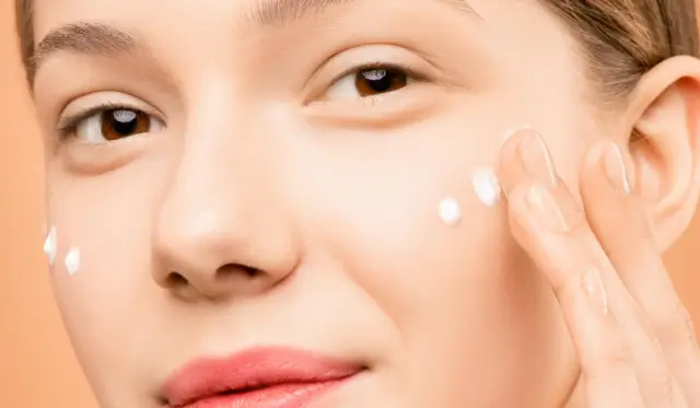 피부를 망치는 3가지 습관: 알고 계신가요?