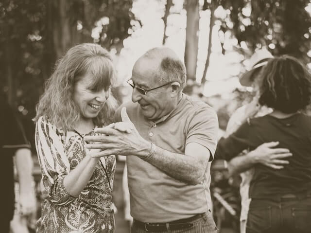 건강한 노후를 위한 효과적인 운동법: 놀라운 이유와 함께 알아보기