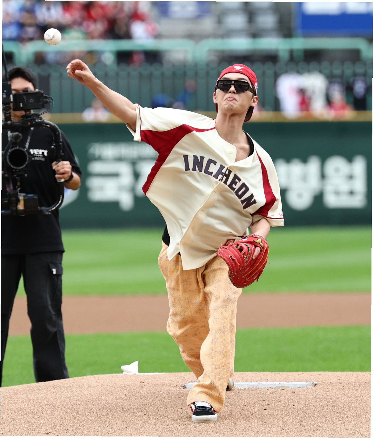 최현욱 시구 논란 전말과 사과, 그리고 성장의 이야기